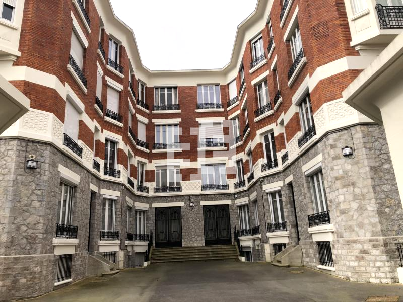 vente A VENDRE ARRAS appartement 157m²